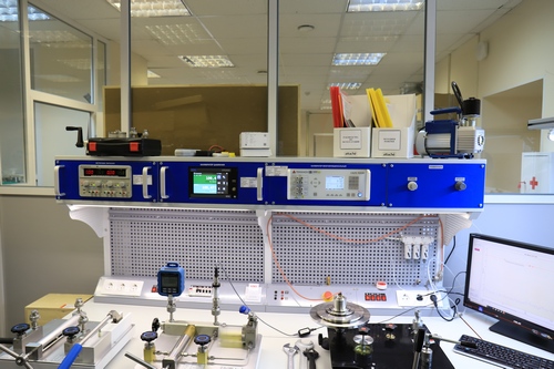 Лаборатория Теккноу проводит работы по поверке СИ, руководствуясь разработанной системой менеджмента качества в соответствии с ГОСТ ISO/IEC 17025-2019